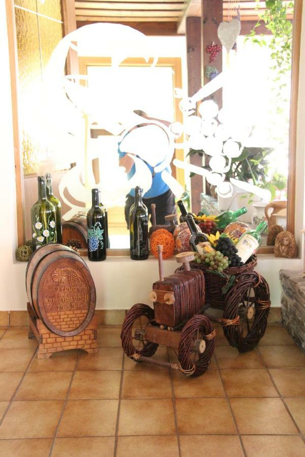 Weingut Pension Sommerhof Mörbisch am See Buitenkant foto